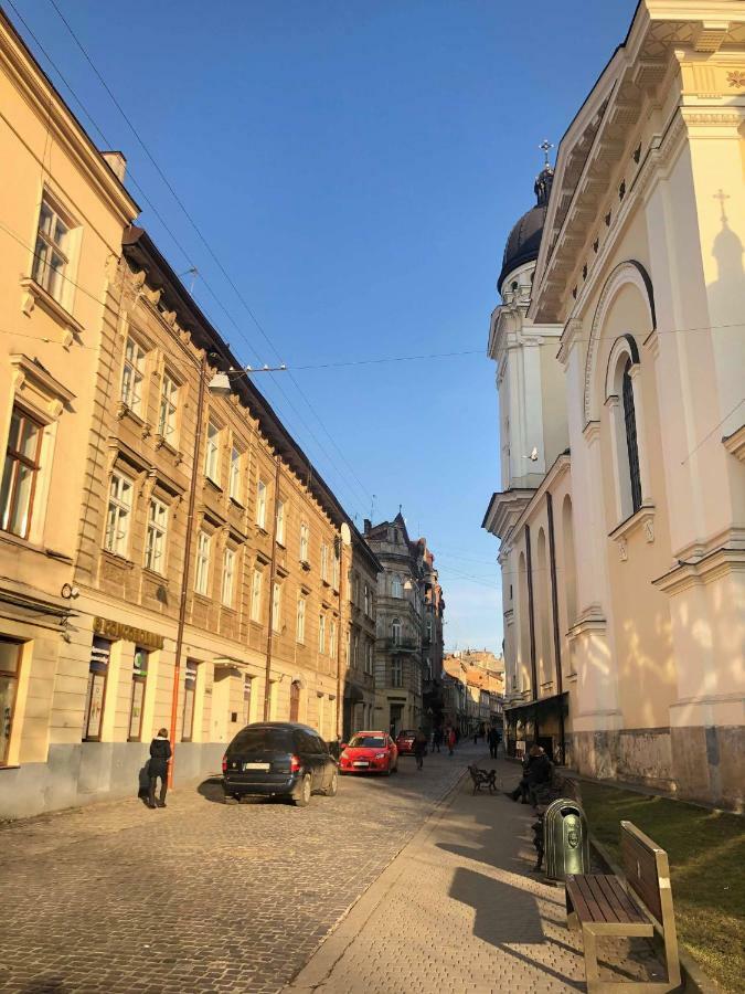 Modern Apartment In Lviv Historic Centre ภายนอก รูปภาพ