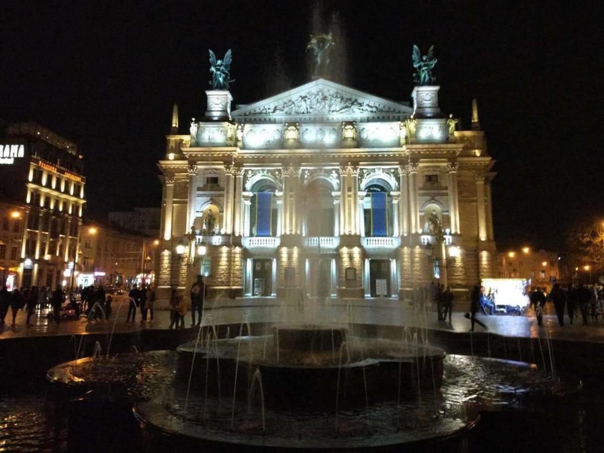 Modern Apartment In Lviv Historic Centre ภายนอก รูปภาพ